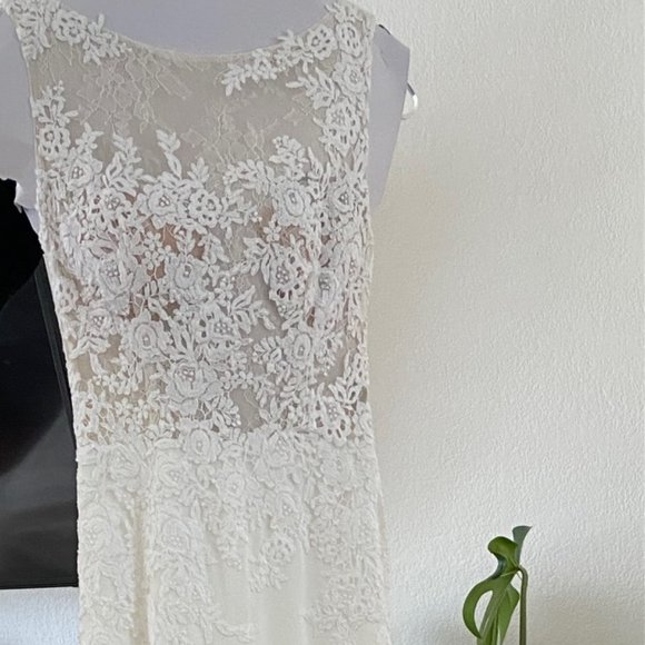 Pronovias Oseleta Wedding Dress - Picture 9 of 15